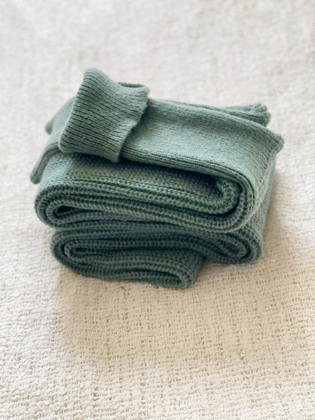 Brushed scarf with thum holes - Aurora green