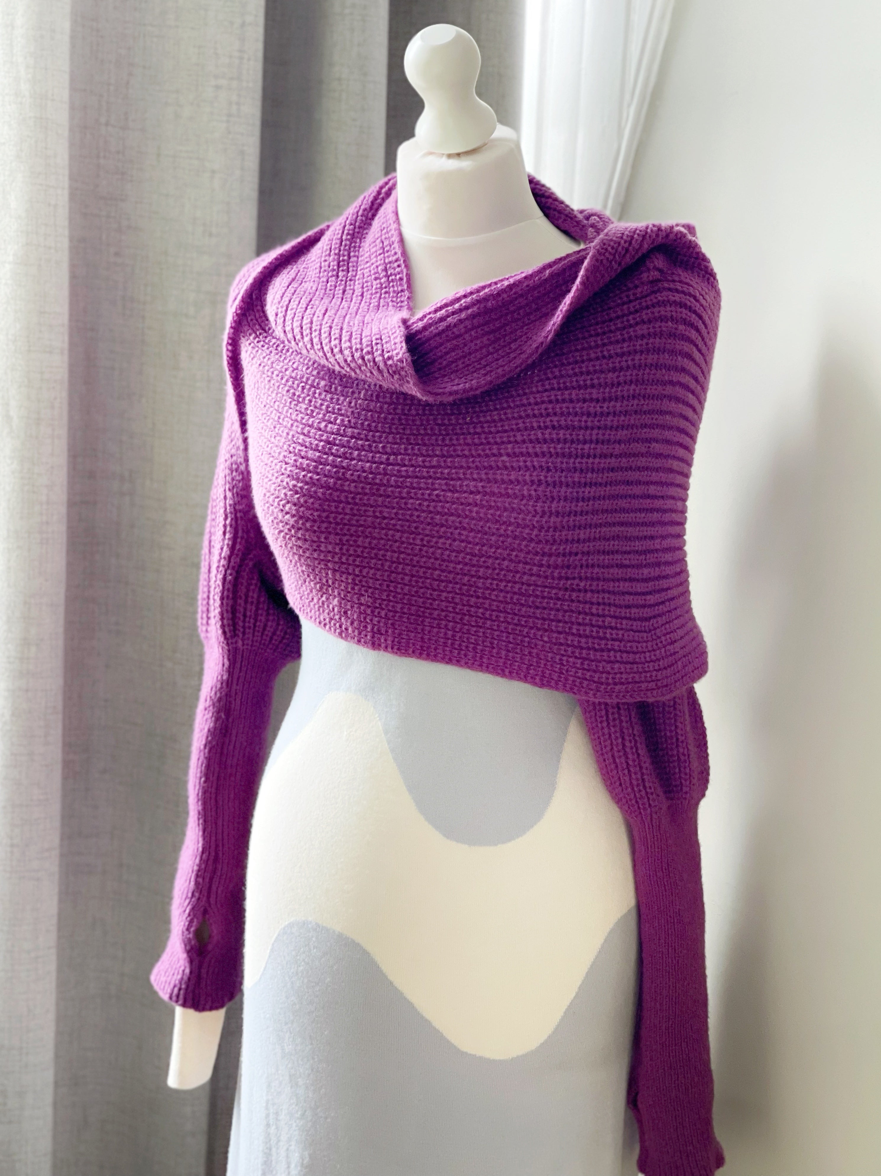 Brushed scarf with thumb holes - Purple