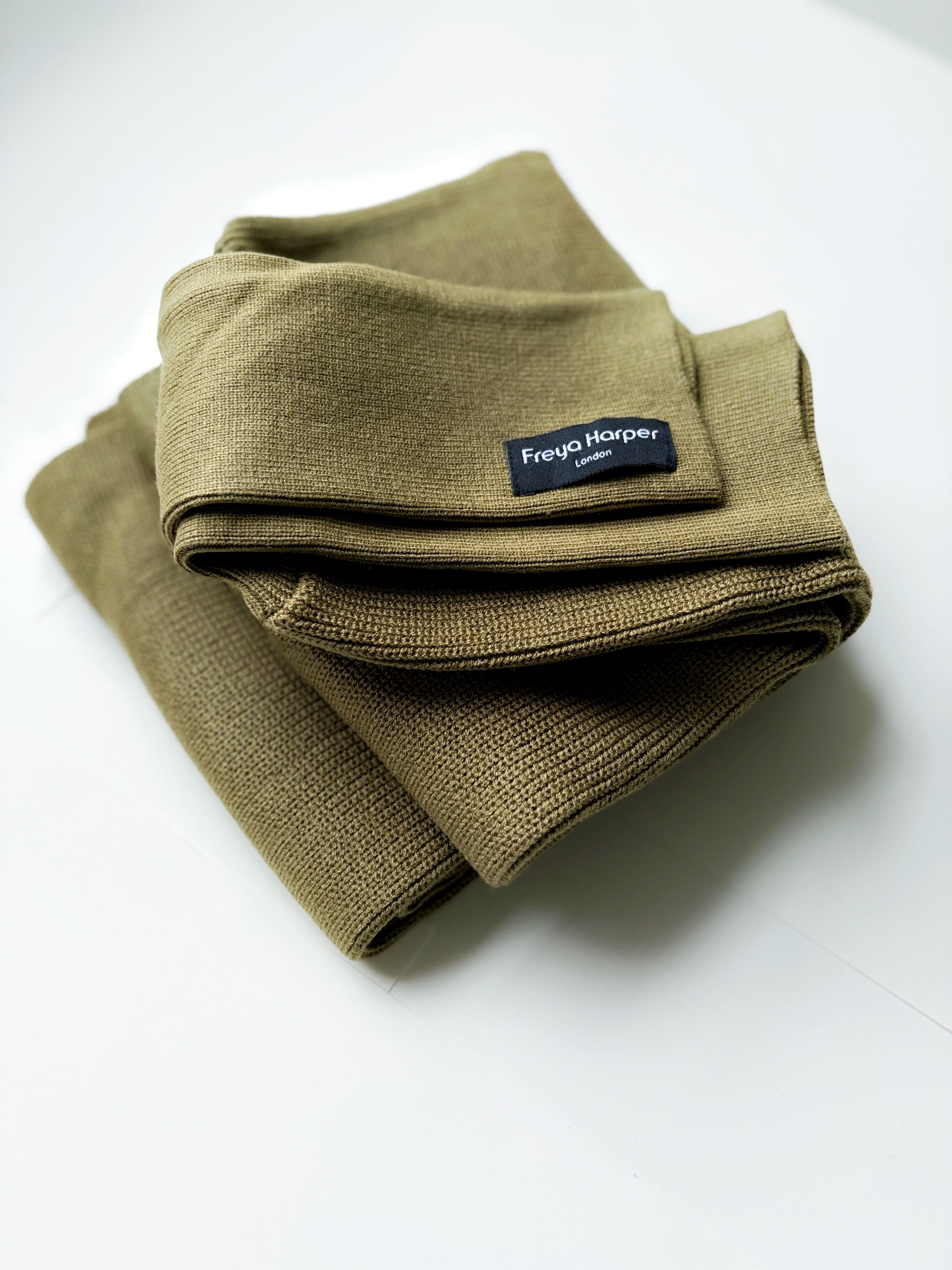 Light Radiance - Olive