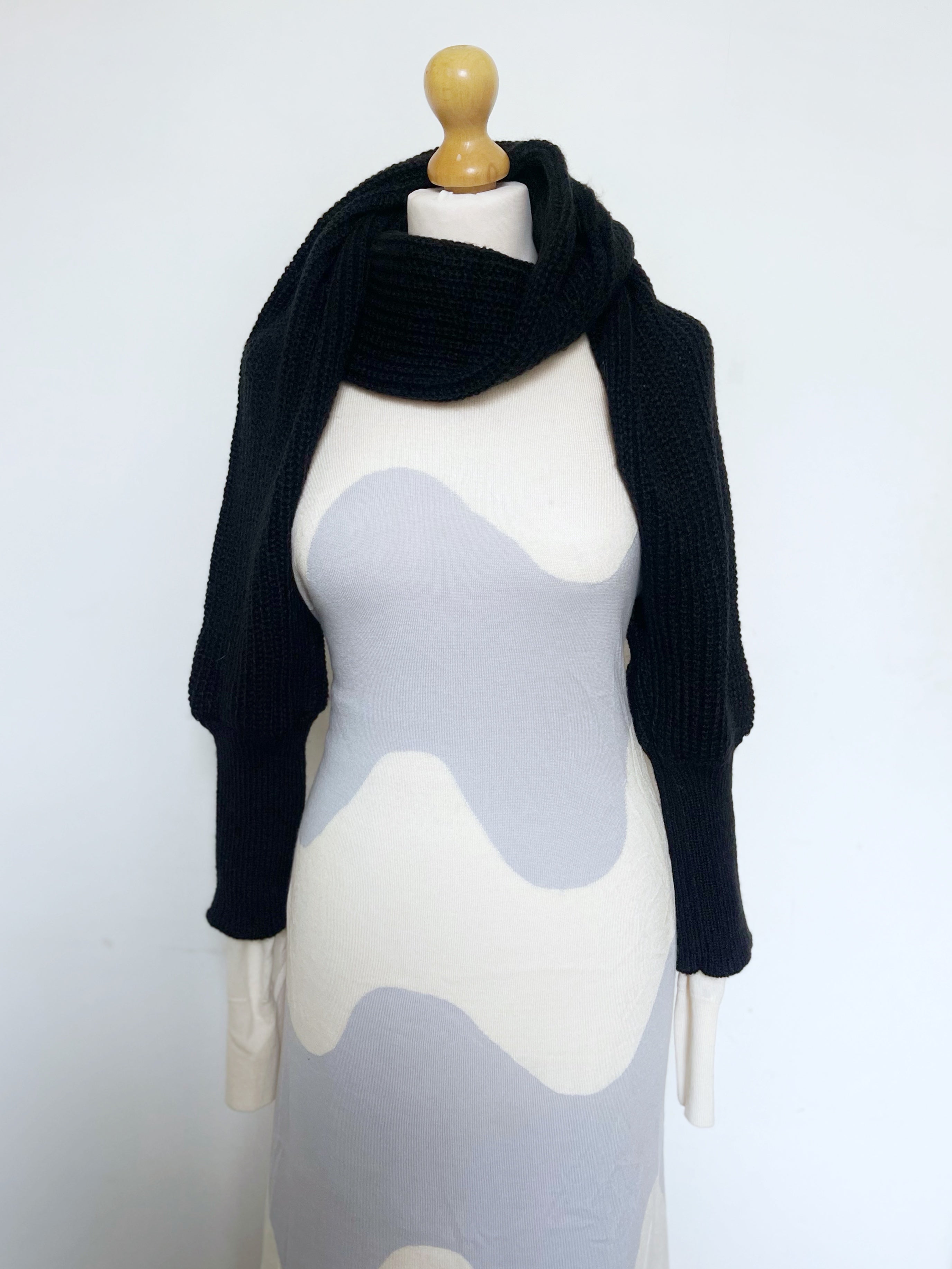 Soft brushed scarf - Black