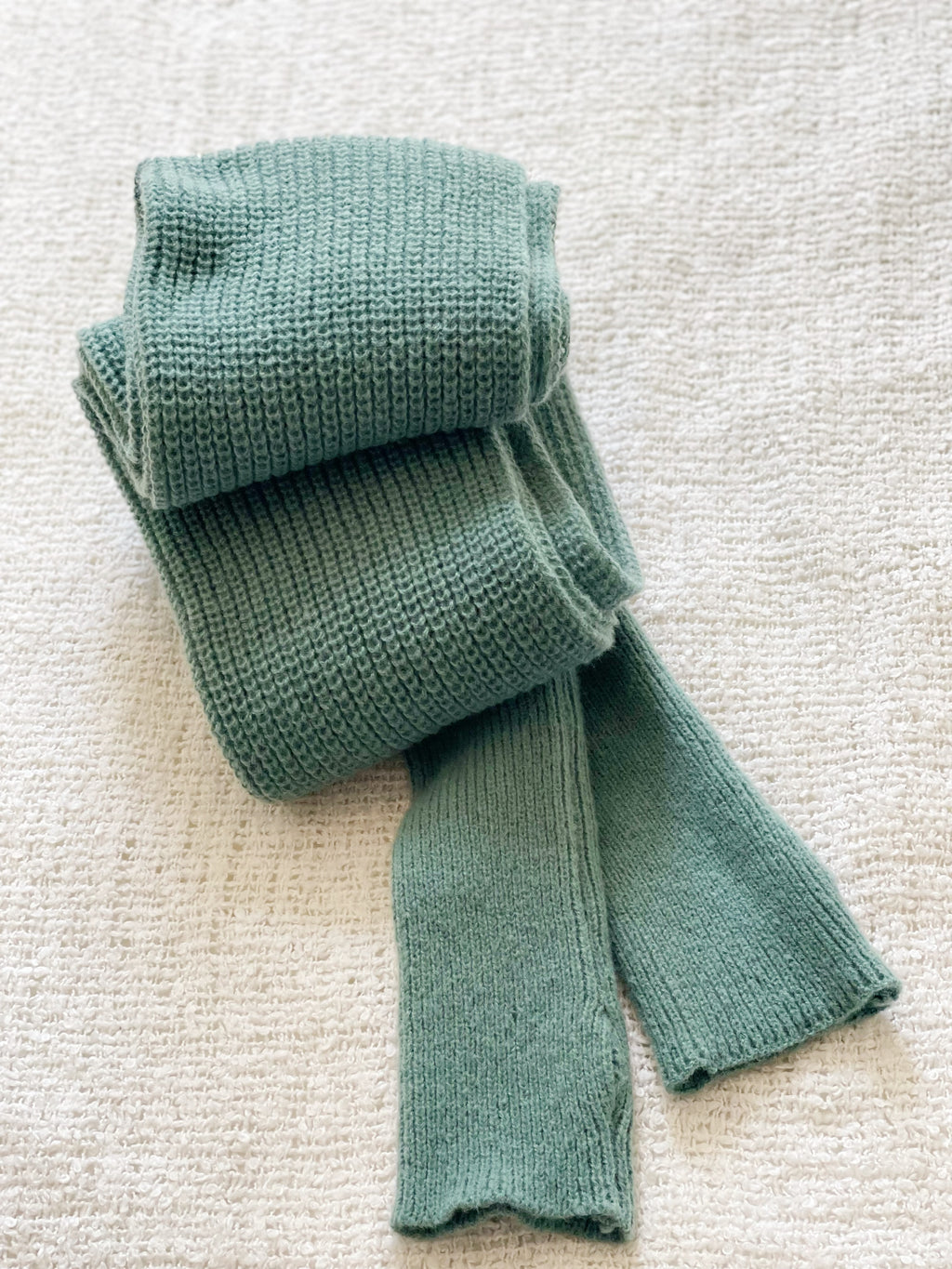 Brushed scarf with thum holes - Aurora green