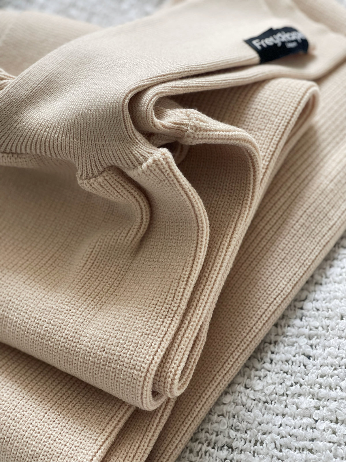 Light Radiance - Oatmeal