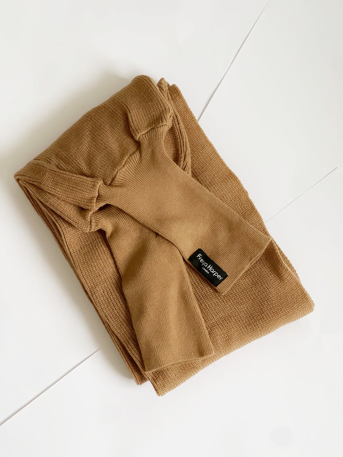 Light Radiance - Camel