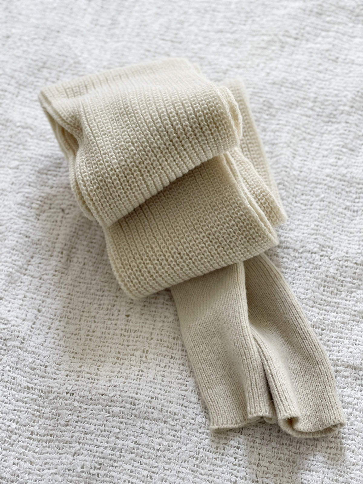 Brushed scarf with thumb holes - Ivory cream