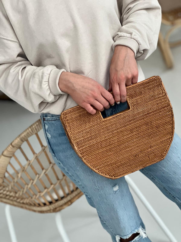 Rattan basket - natural brown